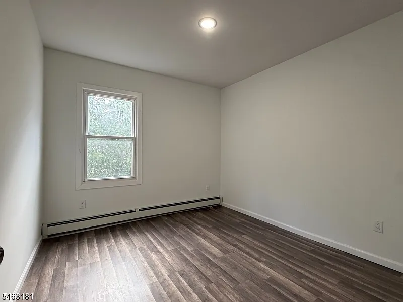 4 bed, 1.0 bath, $3,500 — Photo 2