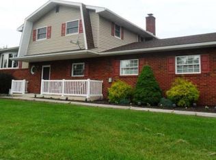 207 Reedsville Rd, Pottsville, PA 17972