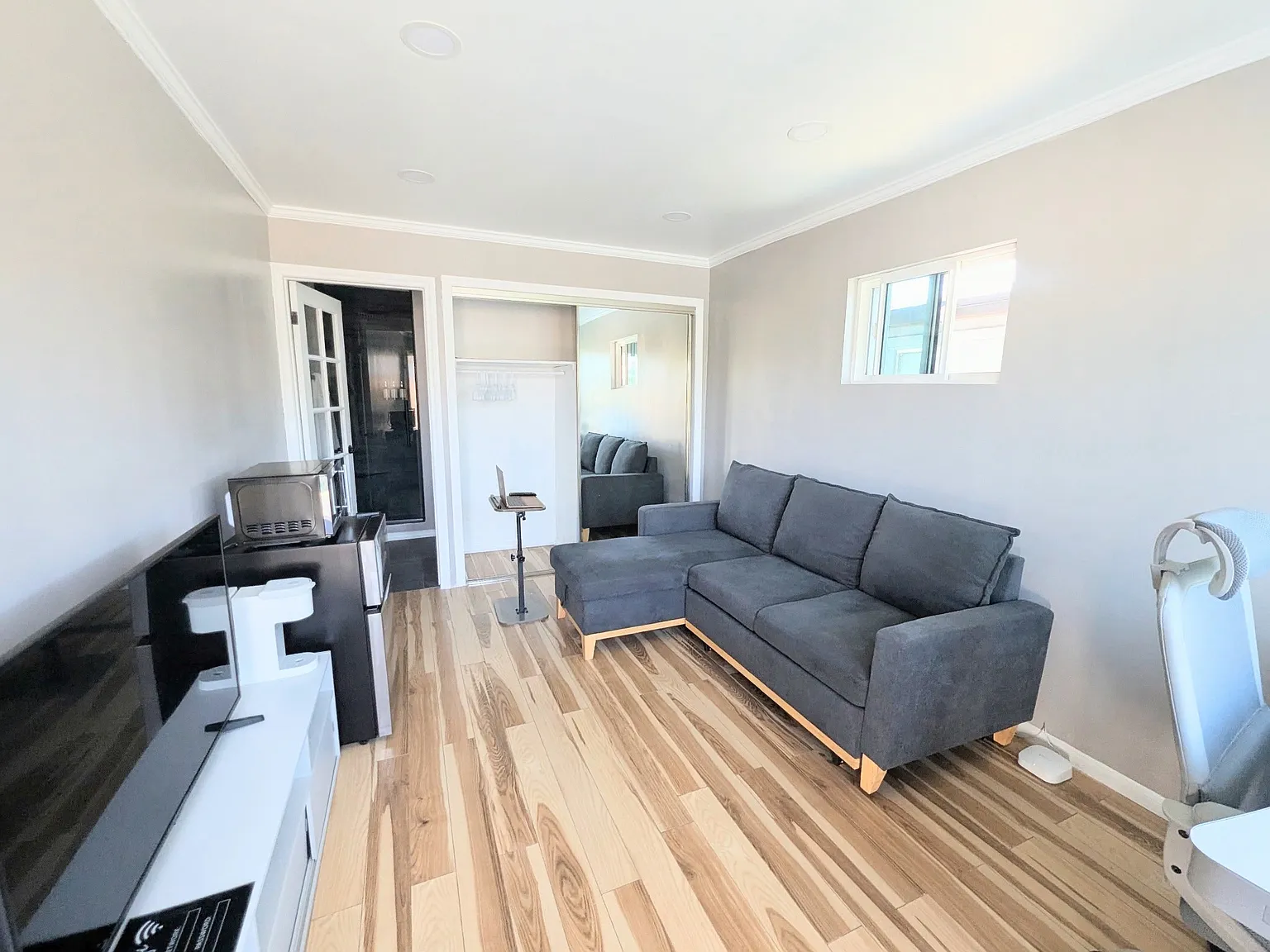 Studio, $1,750 — Photo 4