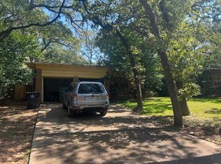 823 Ross Trl, Arlington, TX 76012