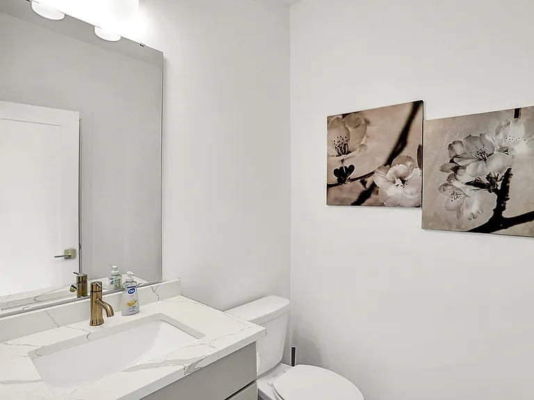 Fynn Pl — Photo 39