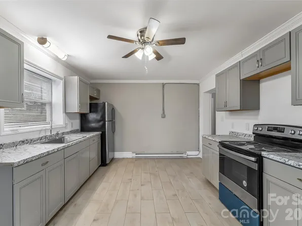 620 Linville St, Morganton, NC 28655