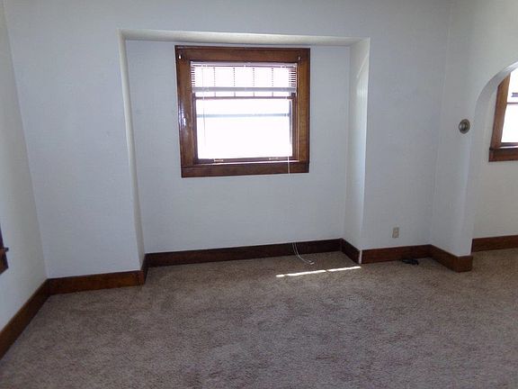 4th image of 304 S Vine St
