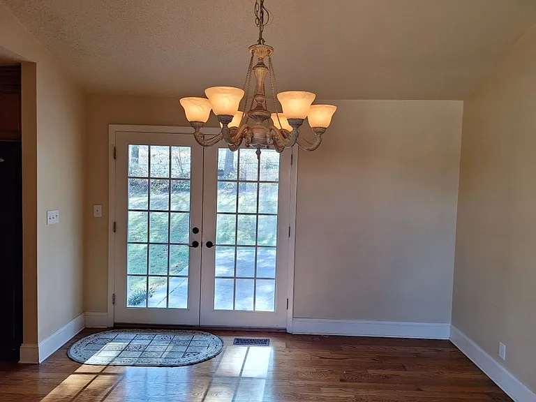 8714 Kingsridge Dr — Photo 7