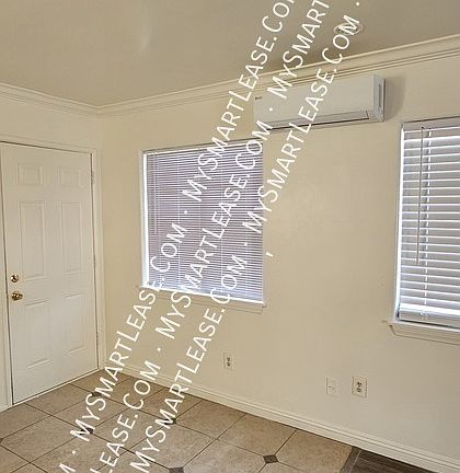 5th image of 131 W Ralston Ave