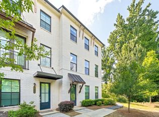 3005 Poppy Ln, Roswell, GA 30076