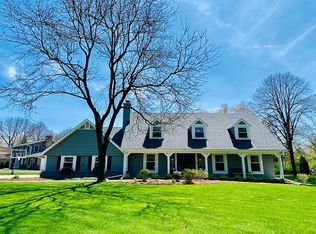 16115 Woodstock Ct, Brookfield, WI 53005