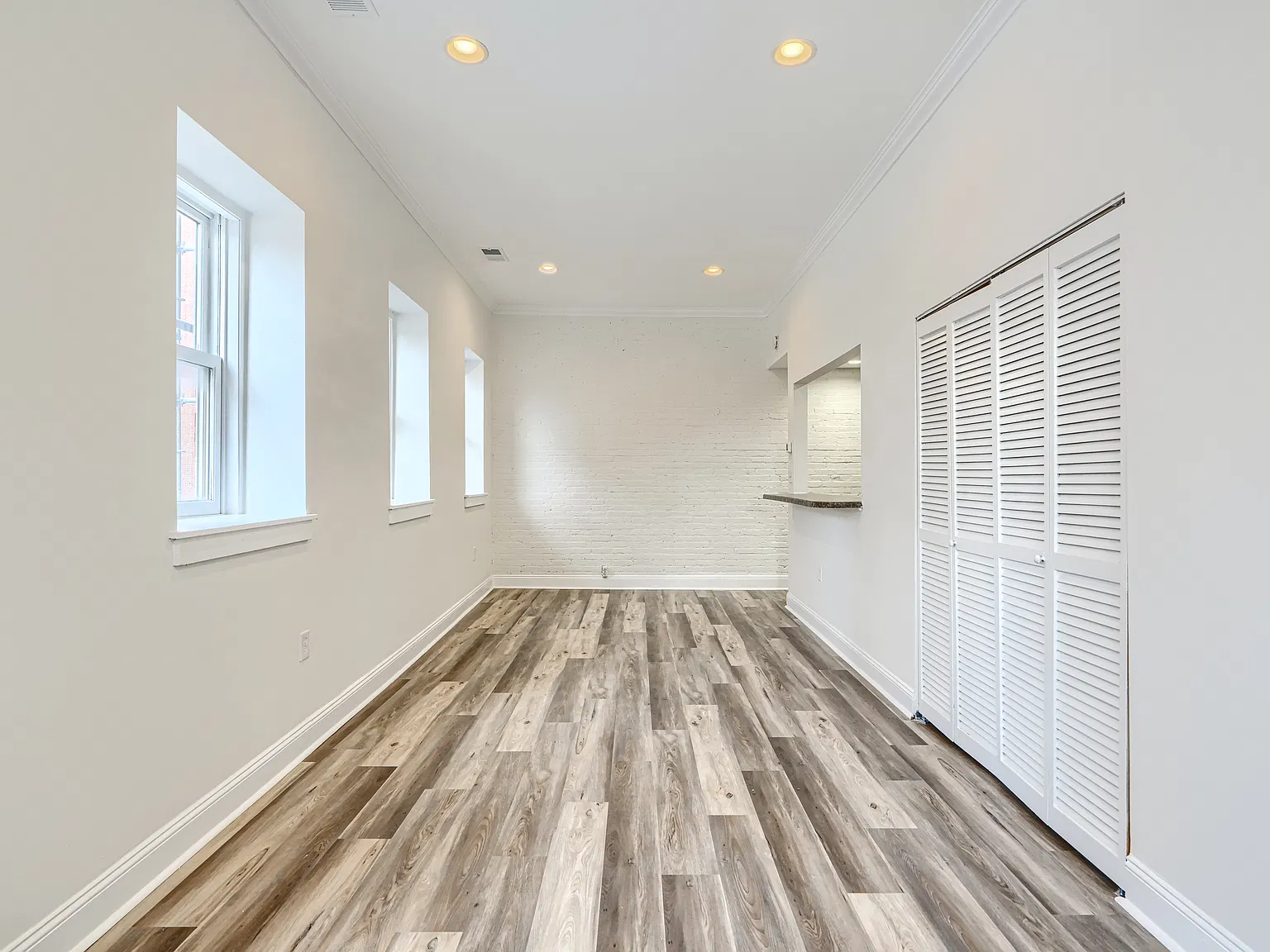 2 bed, 750 sqft, $1,750 — Photo 2