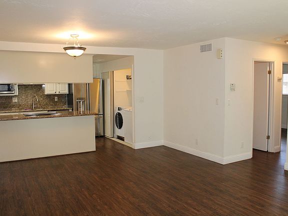 3rd image of 1918 Pomar Way