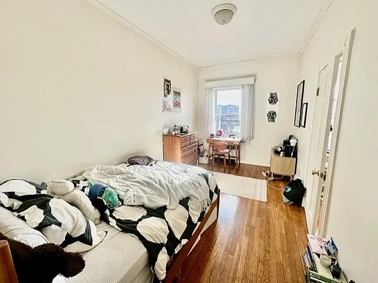 912 Beacon St #2 — Photo 9