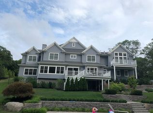 9 Split Rock Ct, Poughkeepsie, NY 12601