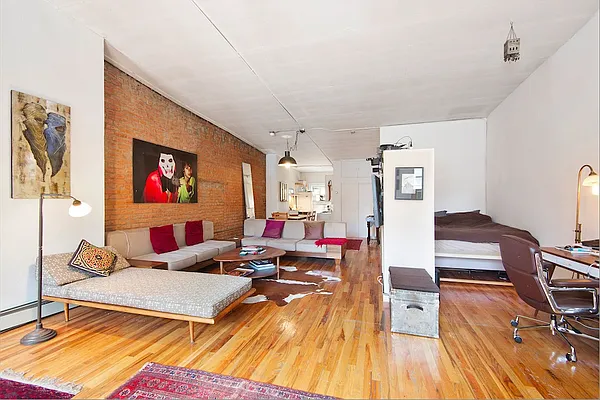 Rented by Nest Seekers International | media 28