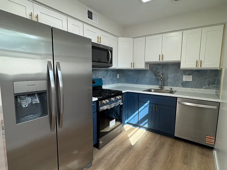 10863 Parlin Ter #2 — Photo 1