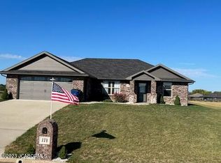 114 Pioneer Trail Dr, Jefferson City, MO 65109