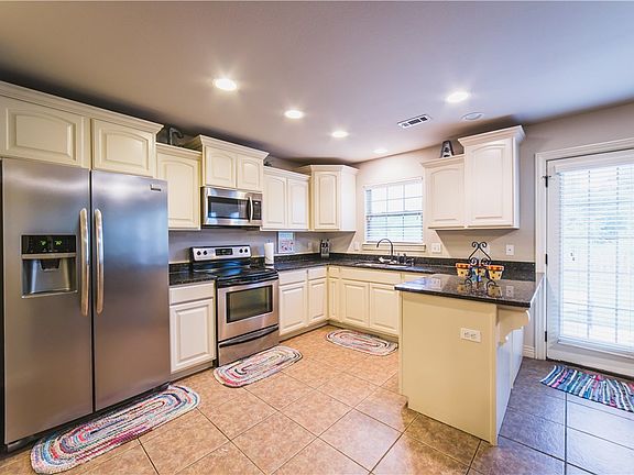 4th image of 3819 Brightwater Pl
