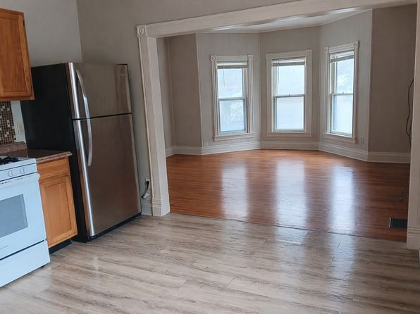 5240 Genesee St Unit 4