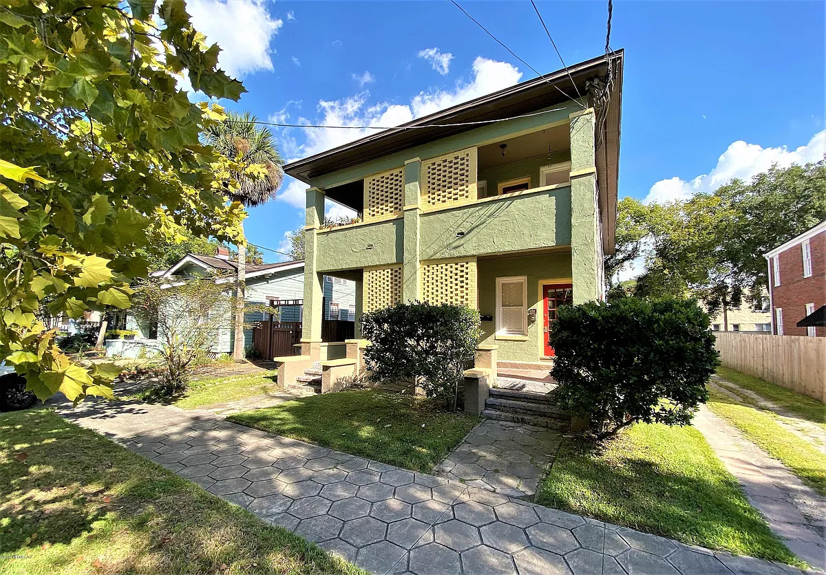 Building Photo - 2818 Herschel St #1