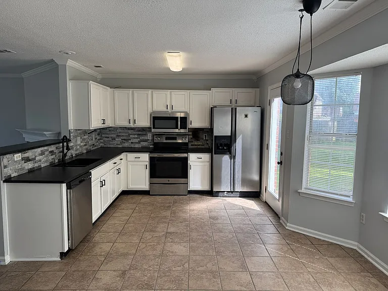 12607 Hunters Forest Cv — Photo 2