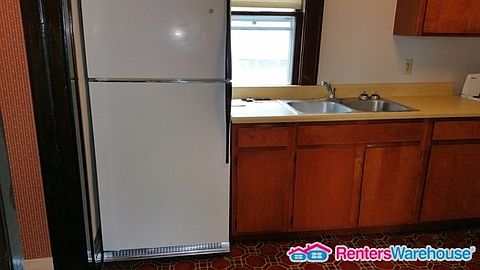 4th image of 407 N Elm Ave APT 3