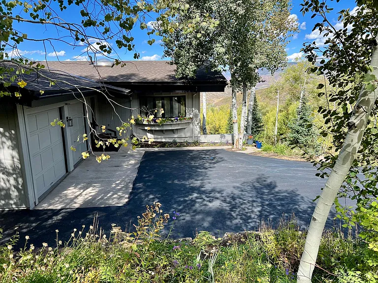127 Maple Ridge Ln — Photo 50