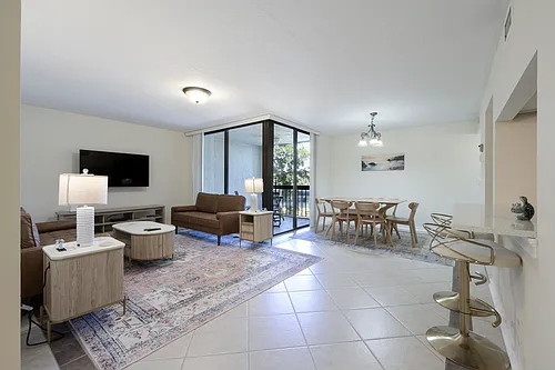 825 Egret Cir #209 Photo 1