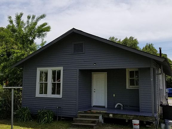 Back porch / Dryer connection