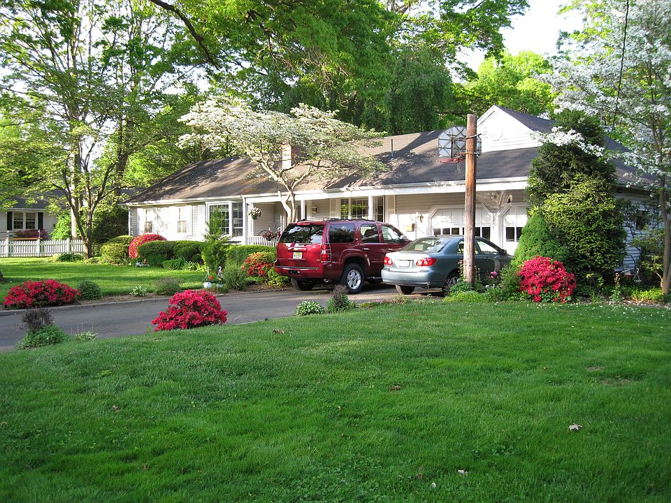 1st image of 244 Rockland Ave