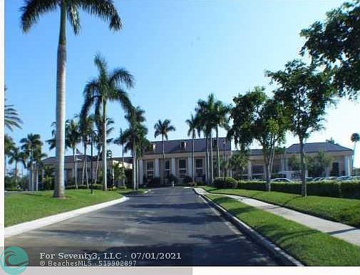 1st image of 7548 Fairfax Dr #211