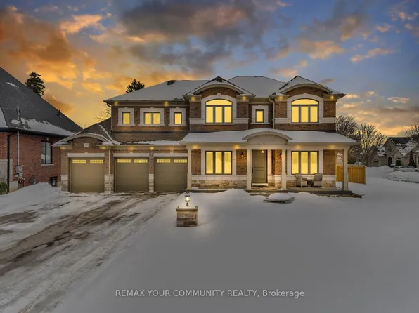 33 North St, Whitby, ON L1M 1C2