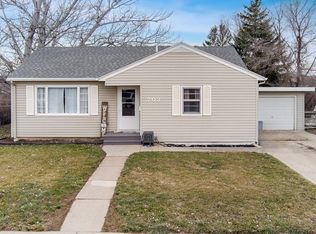 703 3rd Ave NW, Mandan, ND 58554
