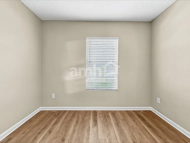 8612 Tristan Dr — Photo 5