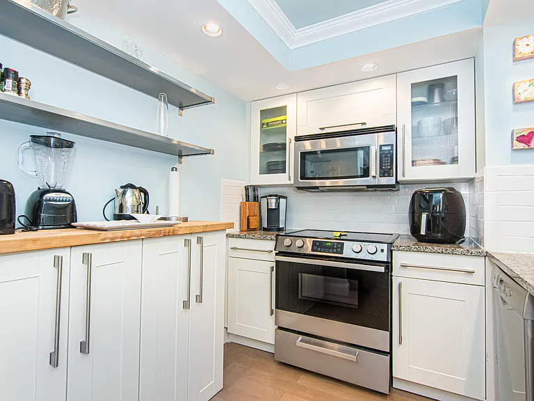 5600 N Flagler Dr #1404 — Photo 6