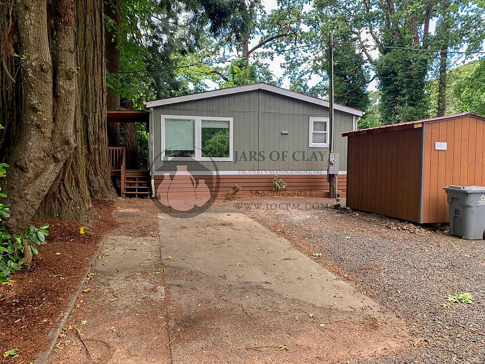 1st image of 315 SW Twin Oaks Cir #29