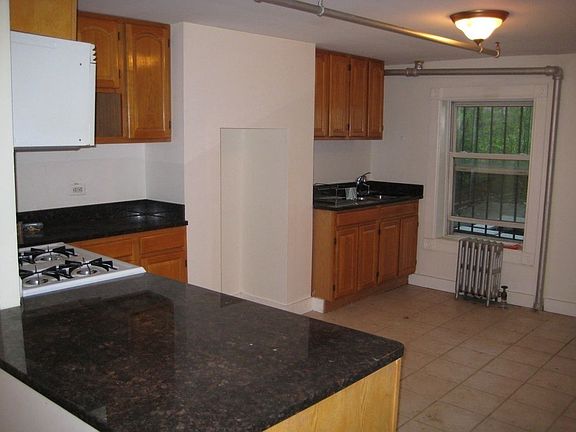 2nd image of 188 Lefferts Pl APT 1