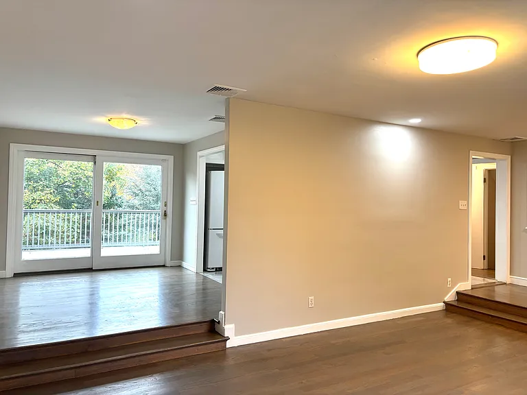 338 Langley Rd — Photo 8