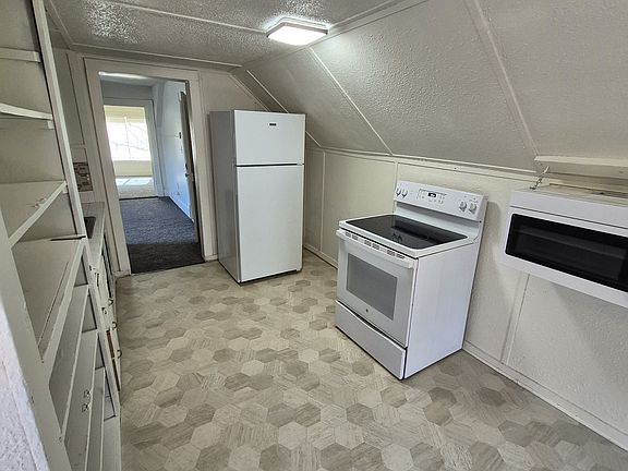 4th image of 314 3rd Ave N #1