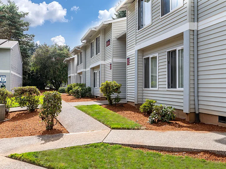 Fernwood Court | Exterior Building