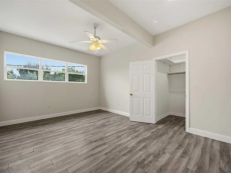 5302 Saxon Dr #1/2 — Photo 13