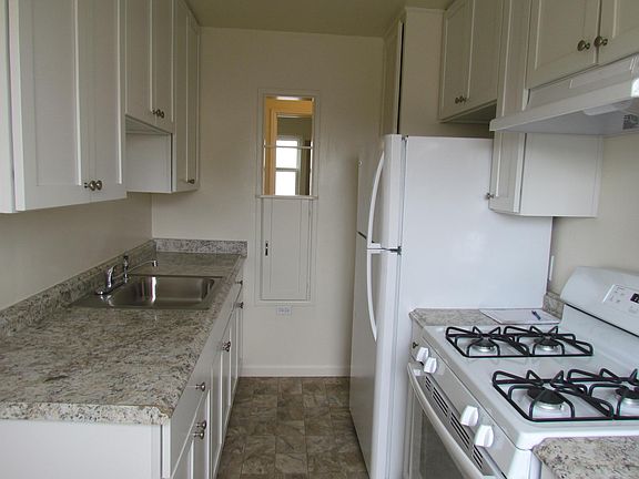 3rd image of 4242 Fairmount Ave