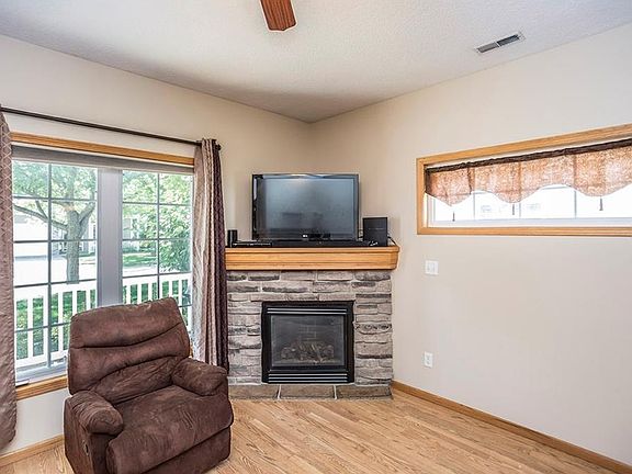 2nd image of 1908 NW Ashton Ln Unit 2