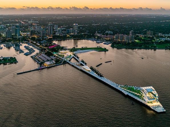 saint-petersburg-florida-46966603 picture