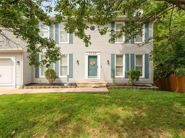 8706 N Troost Ave, Kansas City, MO 64155