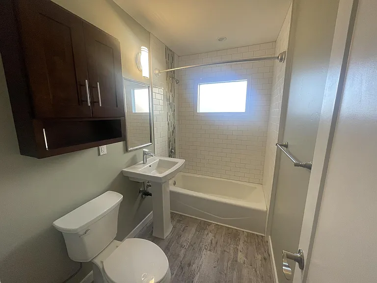 2340 Jefferson St #3 — Photo 5