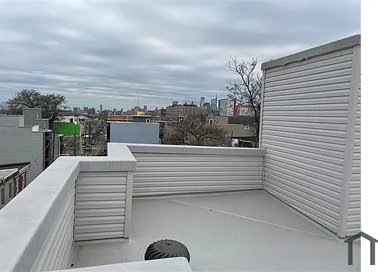 2156 N Darien St #3 — Photo 9