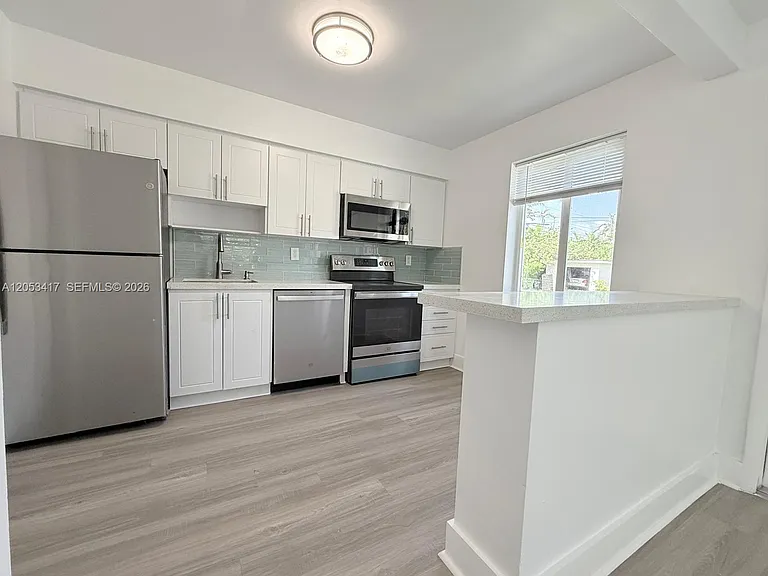 520 SW 5th St #2 — Photo 6