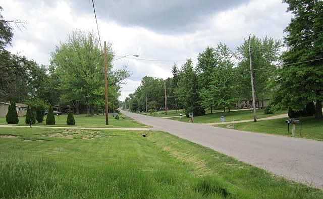 2nd image of 1969 Hathaway Dr
