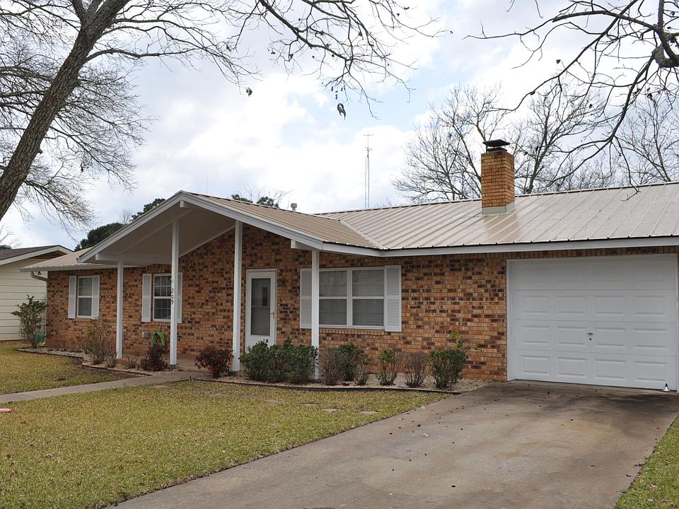 1st image of 209 Broadmoor Dr