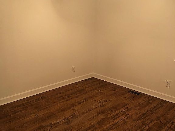5th image of 221 John Ave