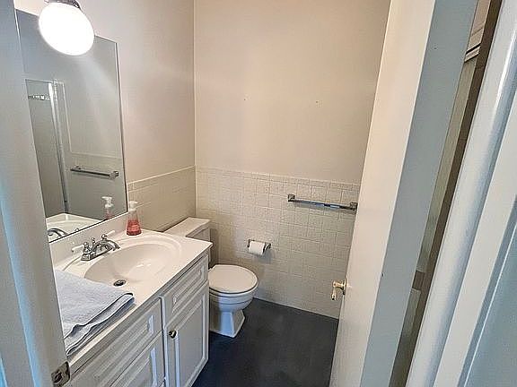 5th image of 307 Riviera Dr