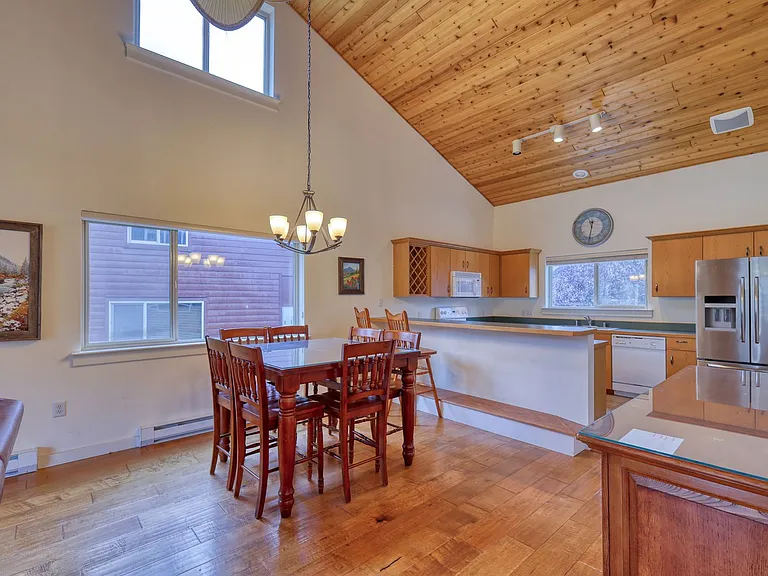 313 Firelight Dr — Photo 9